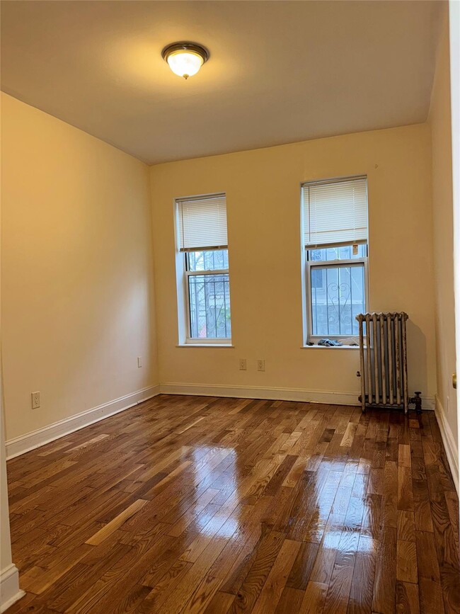 Building Photo - 57 E 94th St