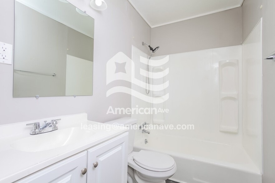 Building Photo - 1419 Bonner Ave