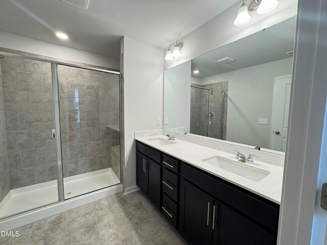 Building Photo - 523 Hester Rd