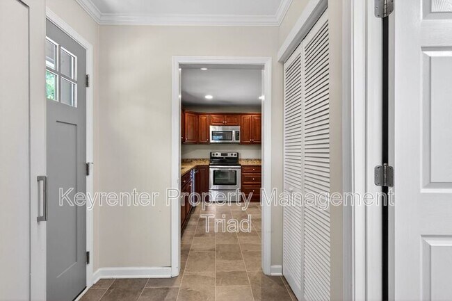 Building Photo - 3601 Normandy Rd