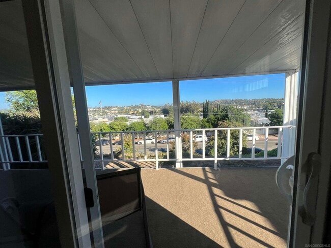 Building Photo - 955 Howard Ave