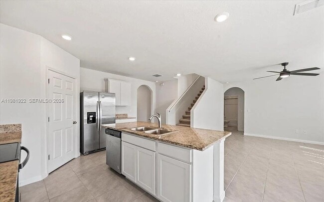 Building Photo - 870 Remington Green Dr SE