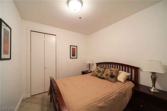 Building Photo - 4525 Dean Martin Dr