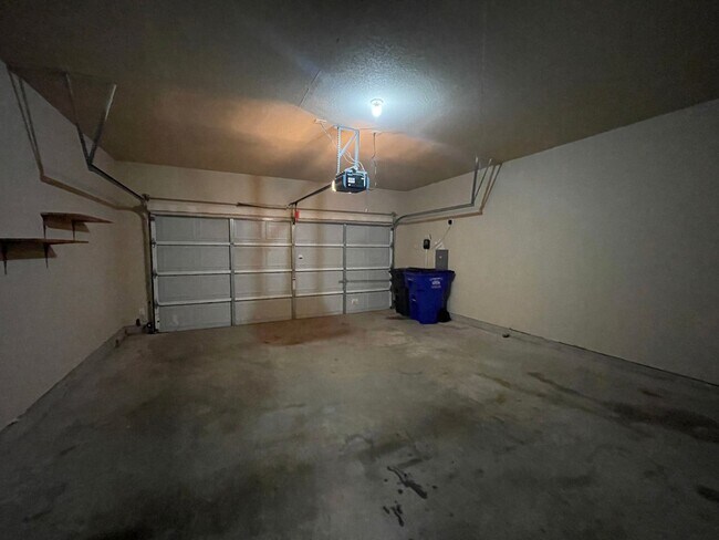 Building Photo - 2408-2410 Ravenwood Court