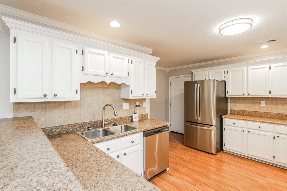Building Photo - 1855 Oak Springs Dr