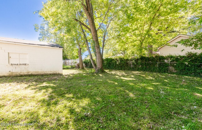 Building Photo - 120 Franklin Ave