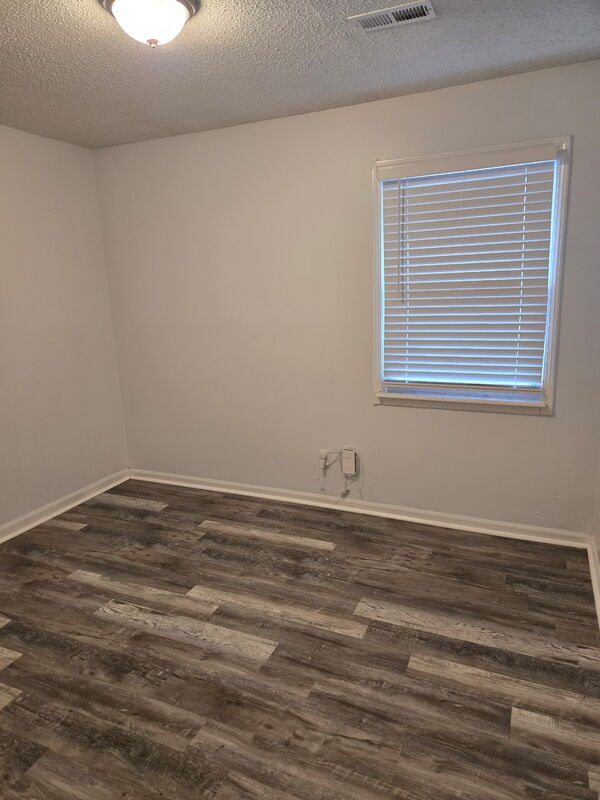 Building Photo - 1861 E 78th St