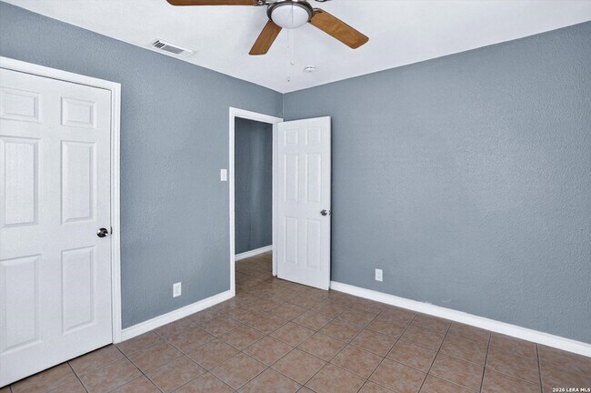 Building Photo - 5318 Costa Mesa St
