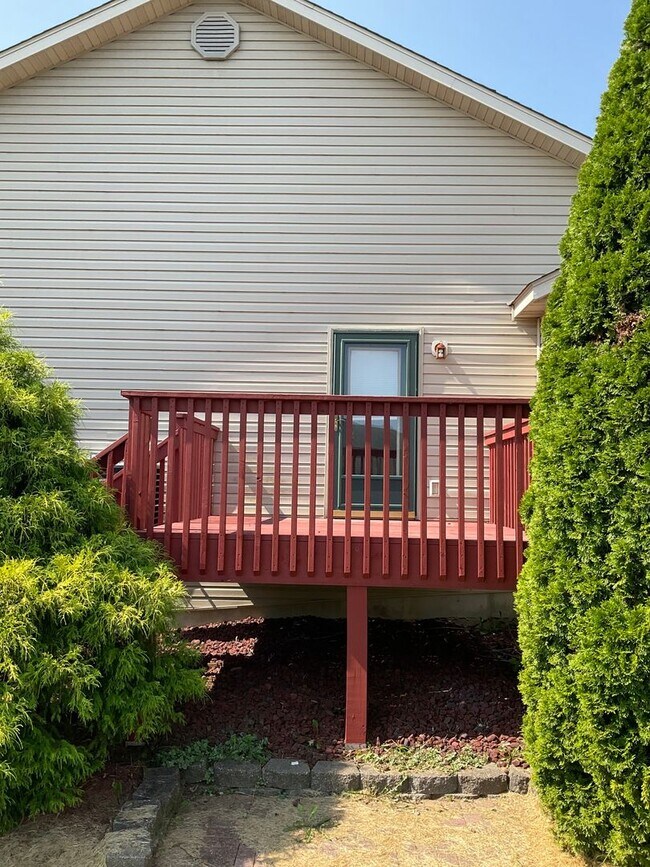 Building Photo - 10907 Upland Terrace
