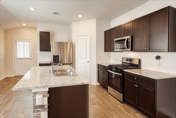 Building Photo - 10511 Pomme