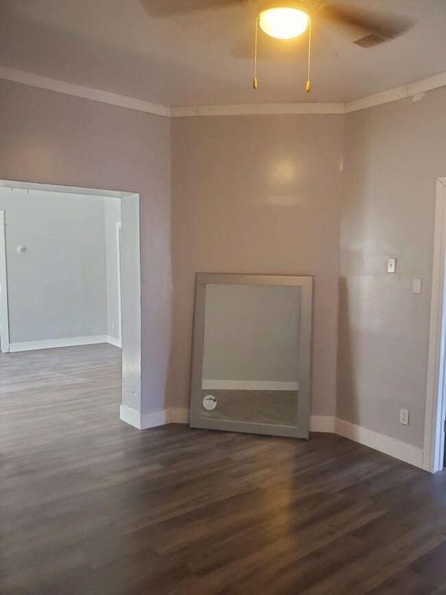 Building Photo - JDR