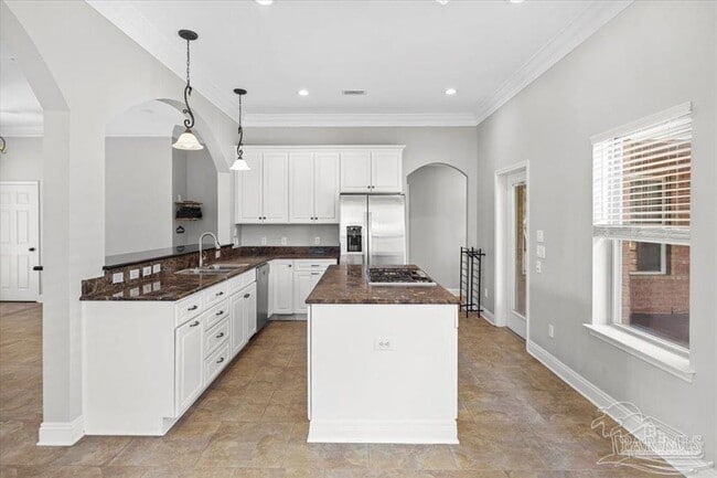 Building Photo - 2208 McLeod St