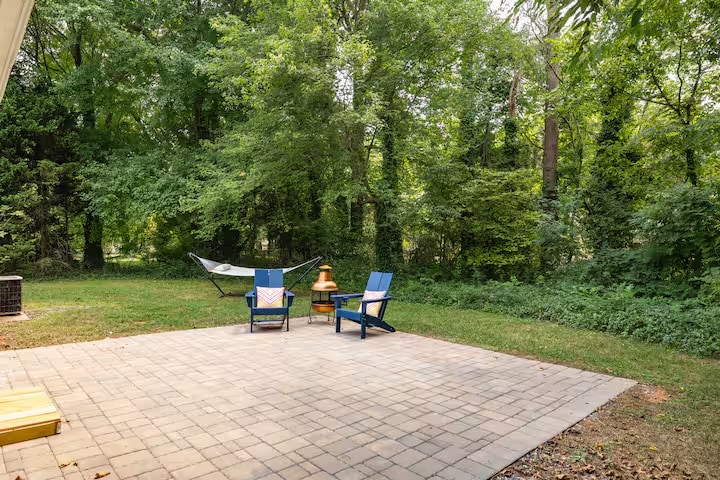 Building Photo - 122 Westview Dr