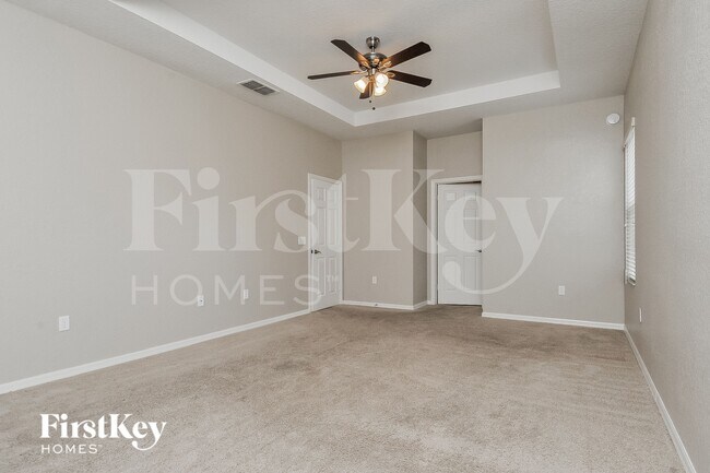 Building Photo - 10611 Carloway Hills Dr