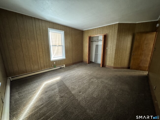 Building Photo - 704 Highland Ave