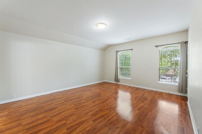 Building Photo - 816 Rusk Rd