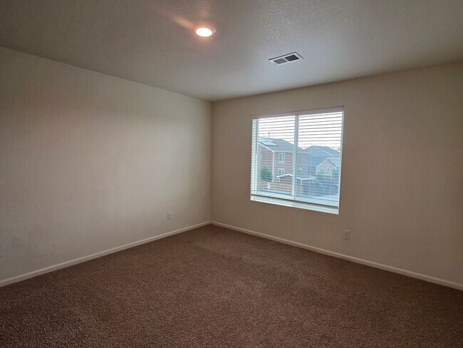 Building Photo - MASSIVE 5 Bedroom Home In Bennett!