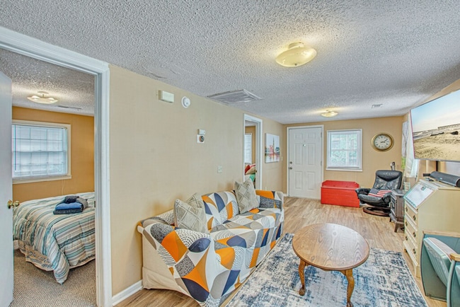 Building Photo - 2063 Arbutus Ave