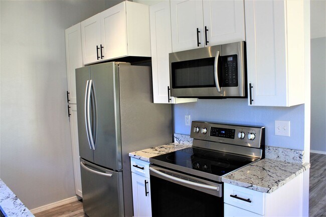 Building Photo - 4535 Witches Hollow Ln