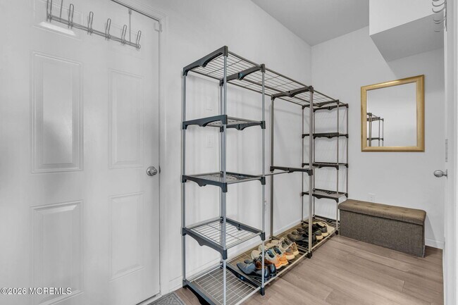 Building Photo - 2 Malcolm Way