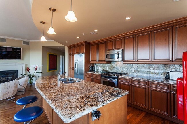 Building Photo - 2990 E 17th Ave