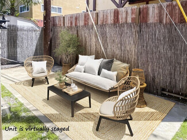 Building Photo - 210 Loma Ave