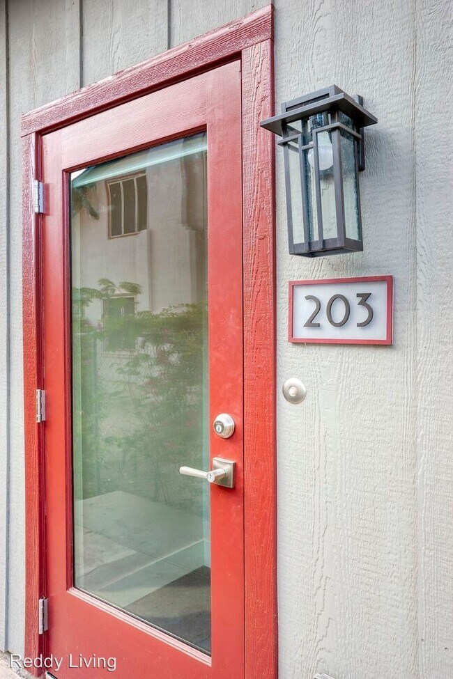 Building Photo - 402 W Roosevelt St