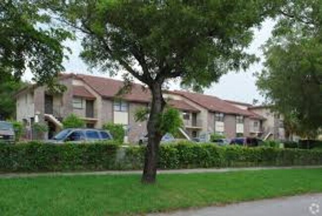 Primary Photo - FREE Rent Offer – Available on Select Units!