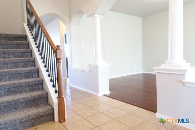 Building Photo - 9904 Maplewood Ct