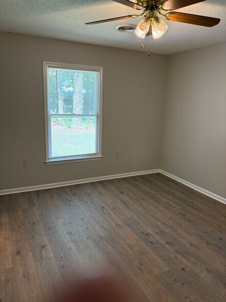 Building Photo - 4060 Whisker Pole