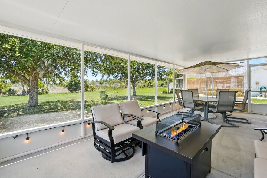 Building Photo - 15013 Margaux Dr