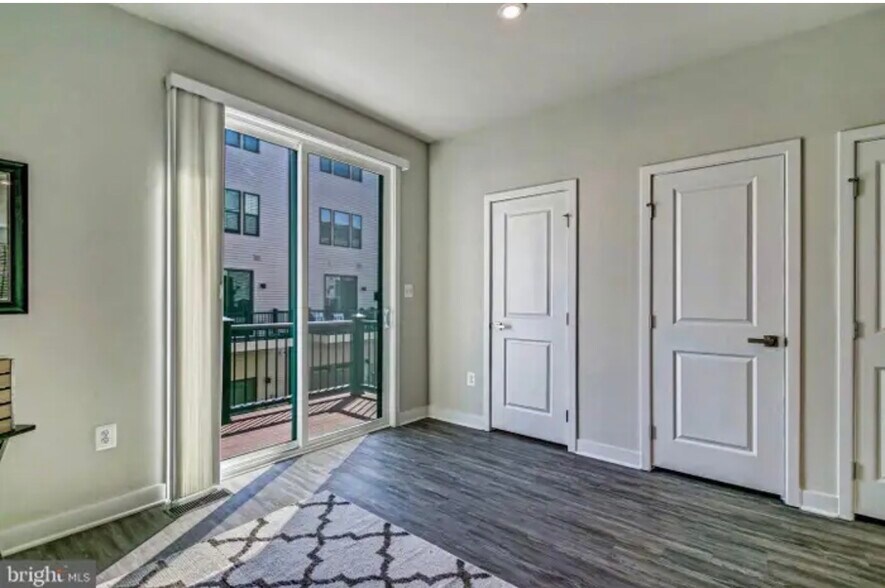 Building Photo - 2820 Arts Vista Blvd