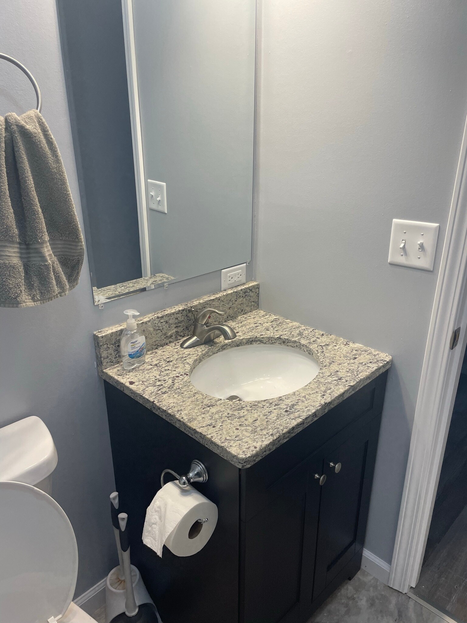 Building Photo - 1812 Briarwood Dr