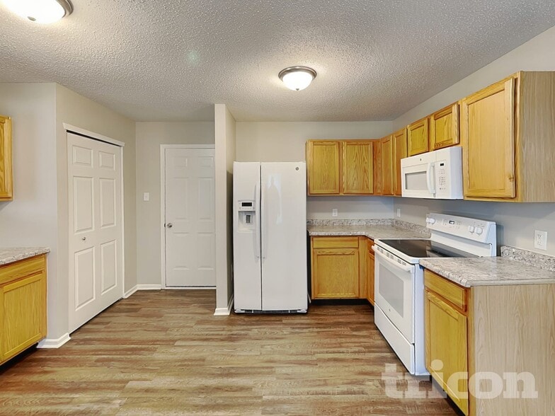 Building Photo - 3222 Black Forest Ln