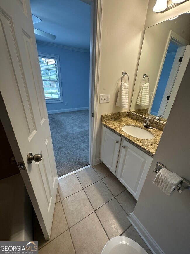 Building Photo - 35 Villa Ct SE