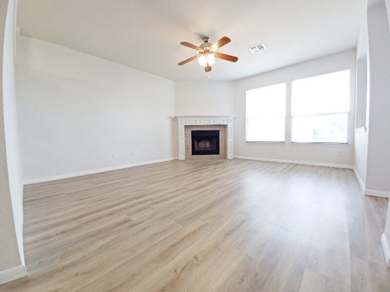 Building Photo - 507 Tundra Dr