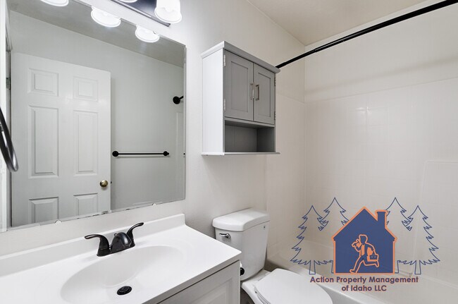 Building Photo - 1393 Caterpillar Ave N