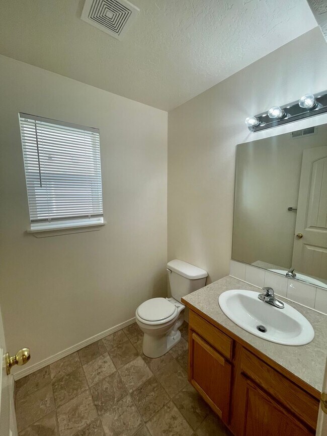 Building Photo - 3484 Vela Pl