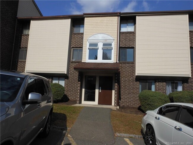 Building Photo - 7 Padanaram Rd