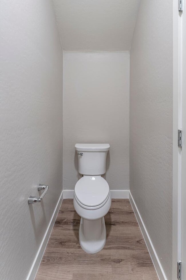 Building Photo - 432 S 32nd St