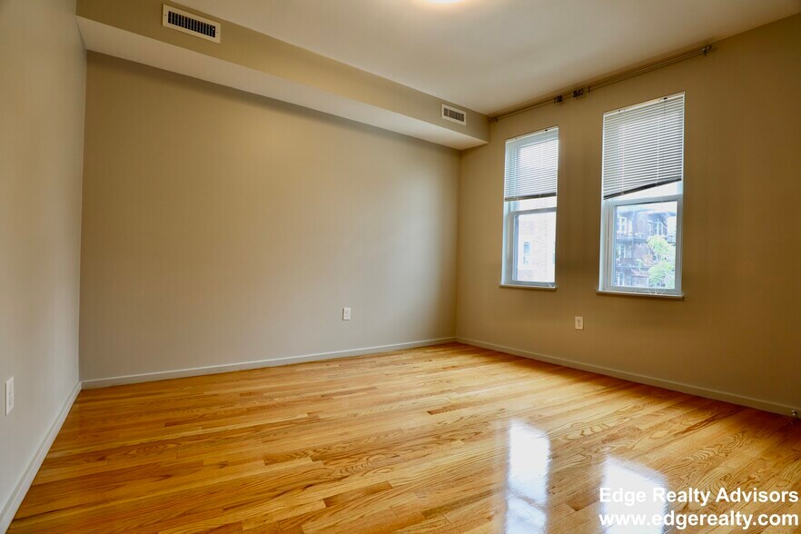 Building Photo - 24 Greylock Rd