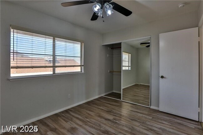 Building Photo - 722 Barrie Ct