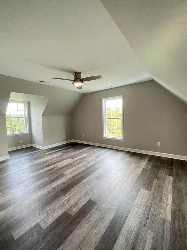 Building Photo - Recently Renovated Rancher Waiting for You!