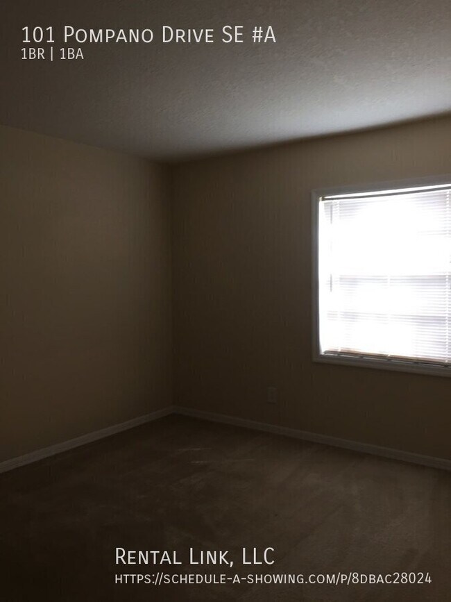 Building Photo - 101 Pompano Dr SE
