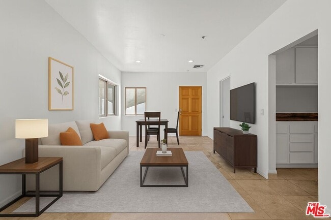 Building Photo - 2619 Rinconia Dr