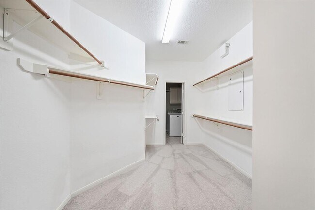Building Photo - 151 E Greenhill Terrace Pl