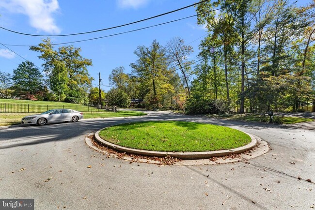 Building Photo - 8511 Beech Tree Rd