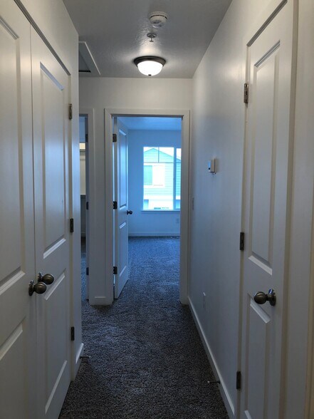 Building Photo - 4217 W Scofield Park Ct