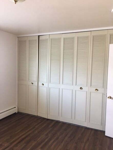 Building Photo - 830 20th St