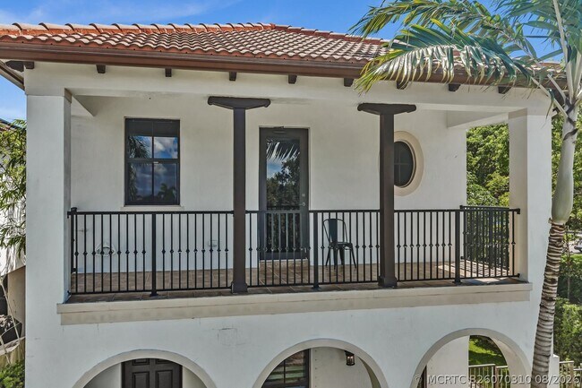 Building Photo - 8289 NW 38th St